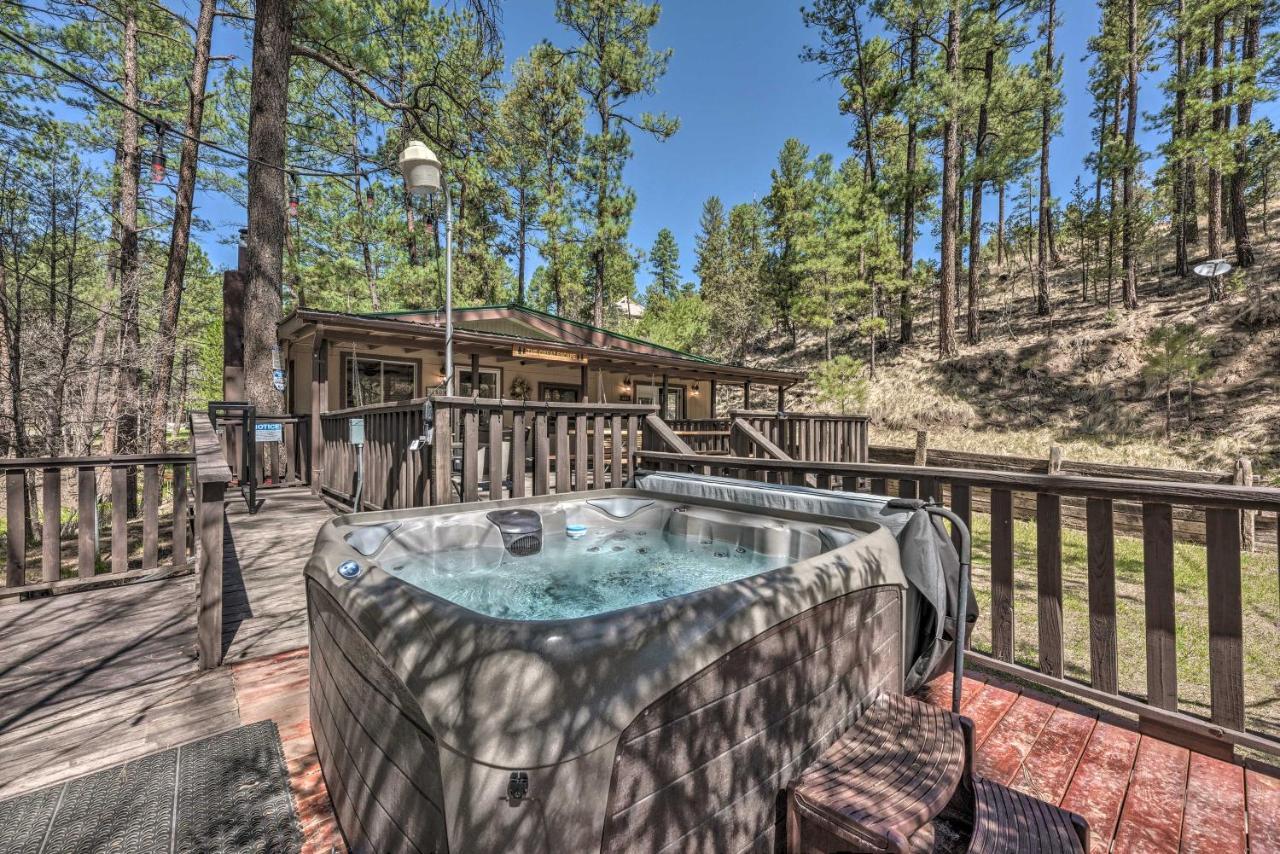 Tranquil Cabin With Stream And Deck Near Dtwn Ruidoso! エクステリア 写真